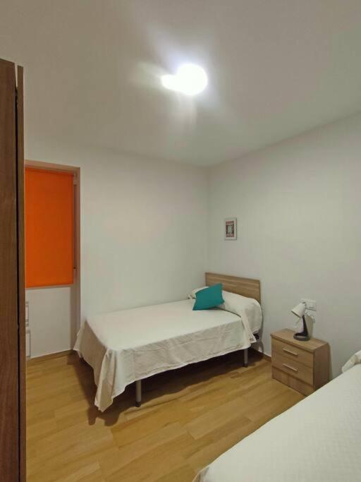 Apartamento Acerota, Con Parking Gratuito Cordoba Luaran gambar